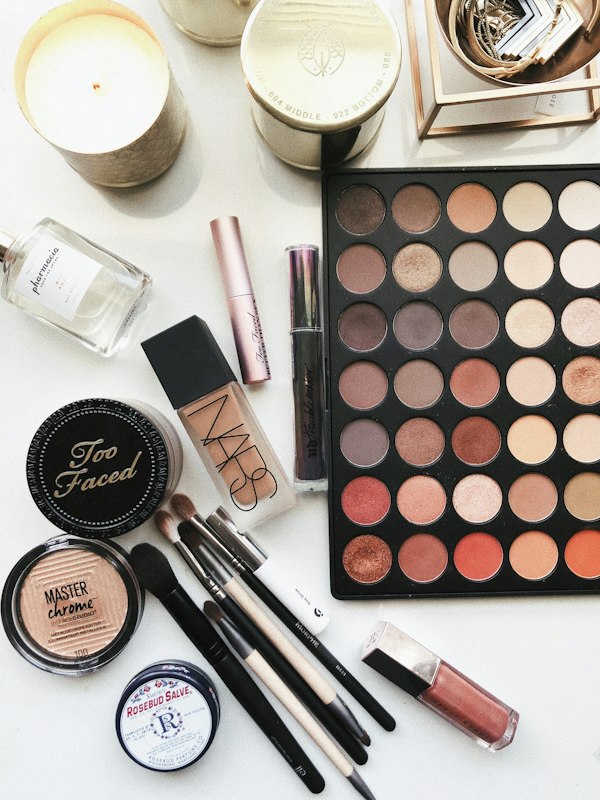Cushion Foundation dan Bedak Padat Amelia Beauty Kosmetik