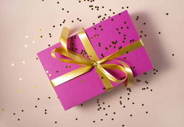 Pembuatan Paket Hadiah Kecantikan Amelia Beauty Kosmetik